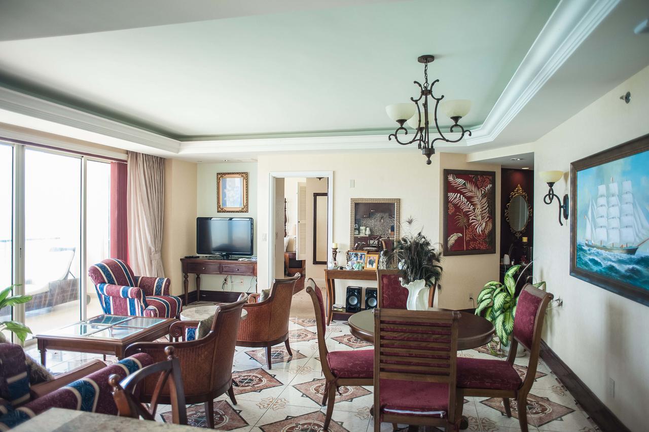 מונטגו ביי Palmyra Luxury Beach Condos מראה חיצוני תמונה