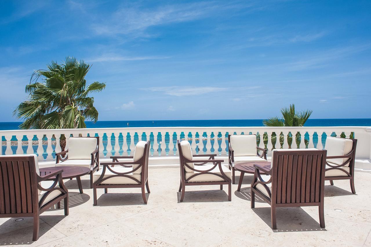 מונטגו ביי Palmyra Luxury Beach Condos מראה חיצוני תמונה