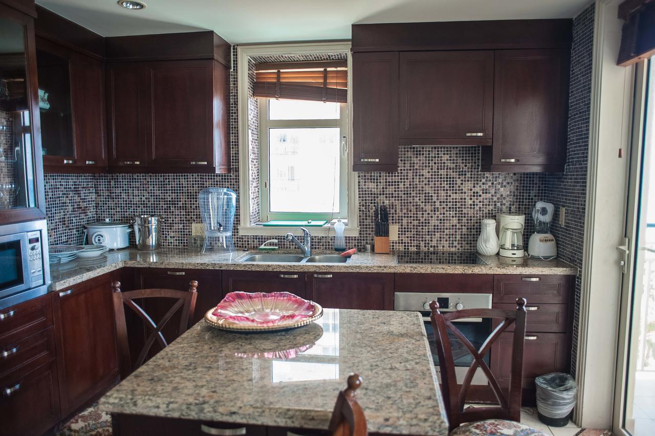 מונטגו ביי Palmyra Luxury Beach Condos מראה חיצוני תמונה