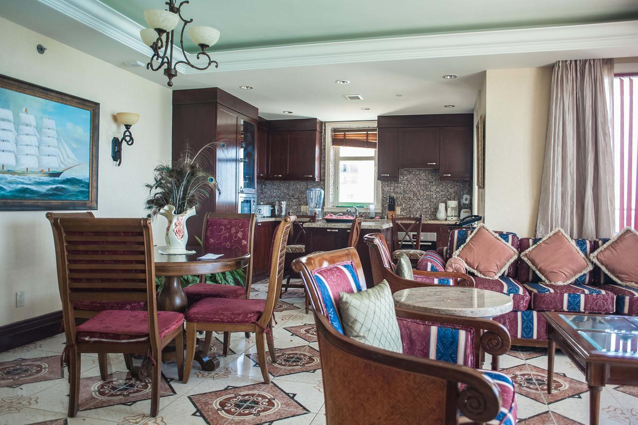 מונטגו ביי Palmyra Luxury Beach Condos מראה חיצוני תמונה